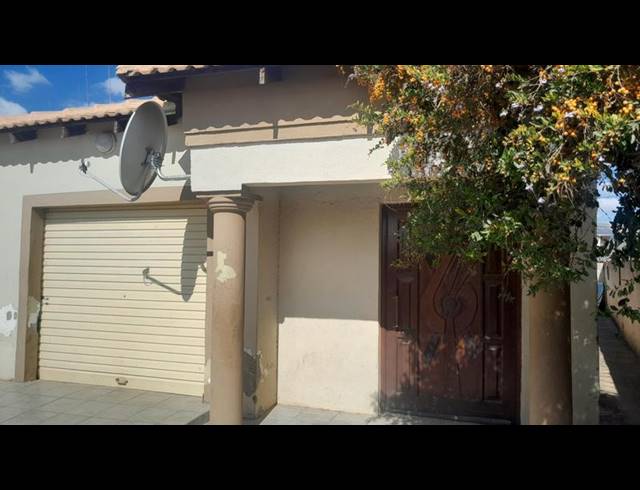 9 BEDROOM HOUSE FOR SALE IN WESTENBURG